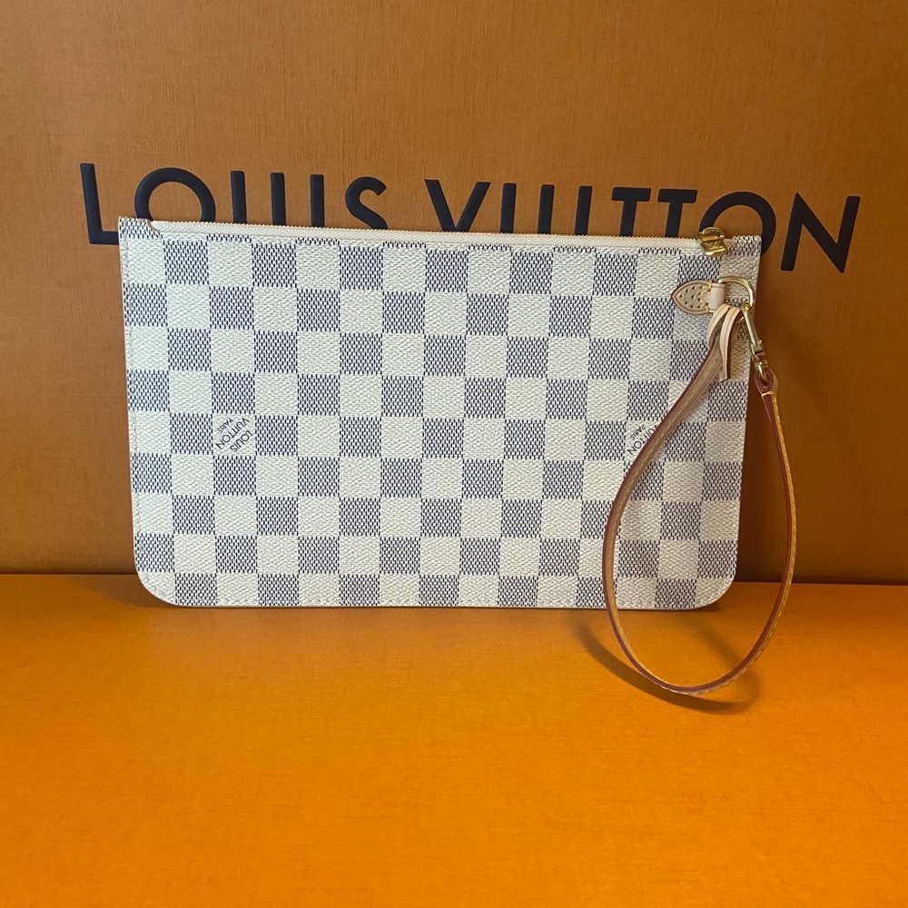 Louis Vuitton Neverfull Pochette